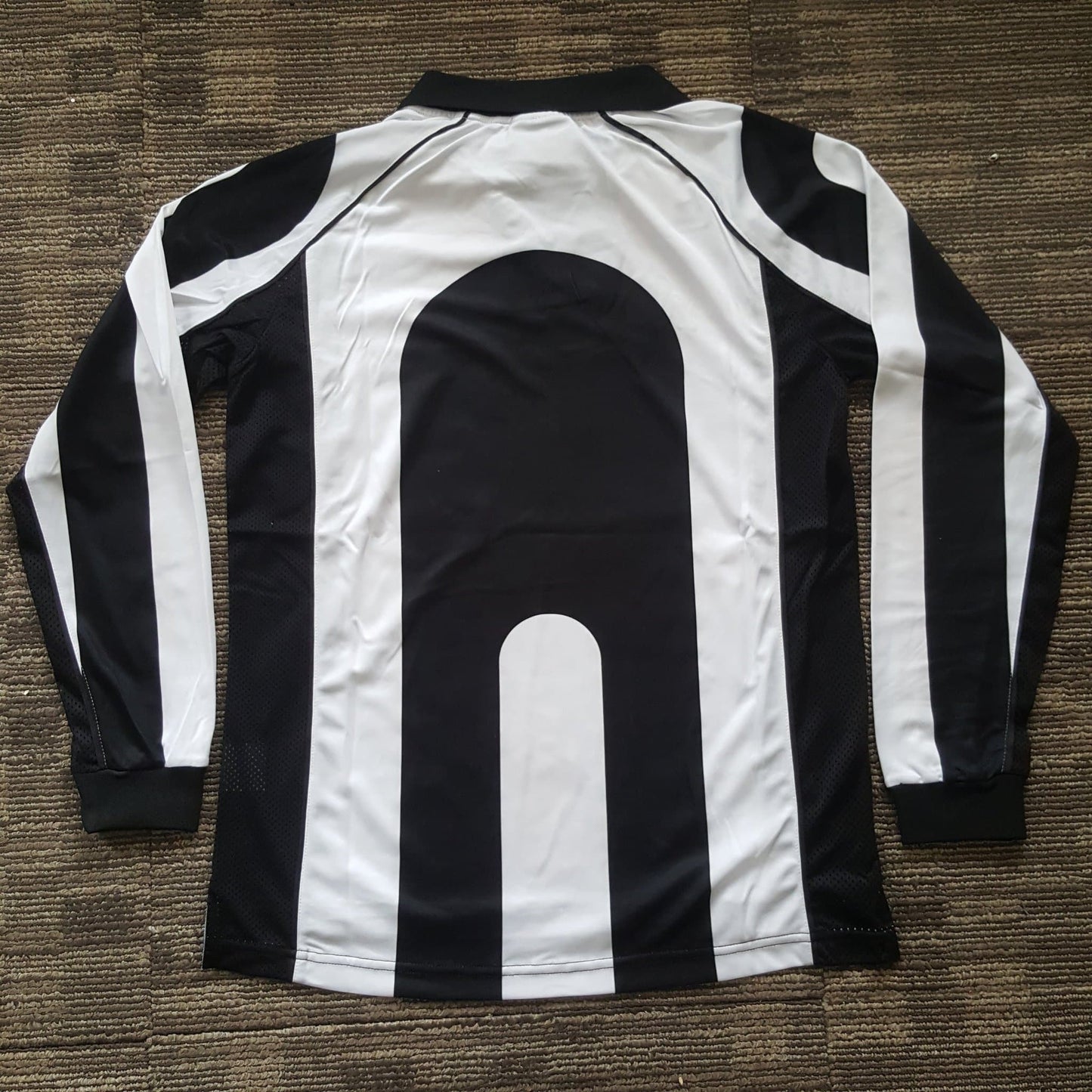 Juventus 1997/98 Home kit – Long sleeve