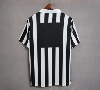 Juventus 1992/1994 Home kit