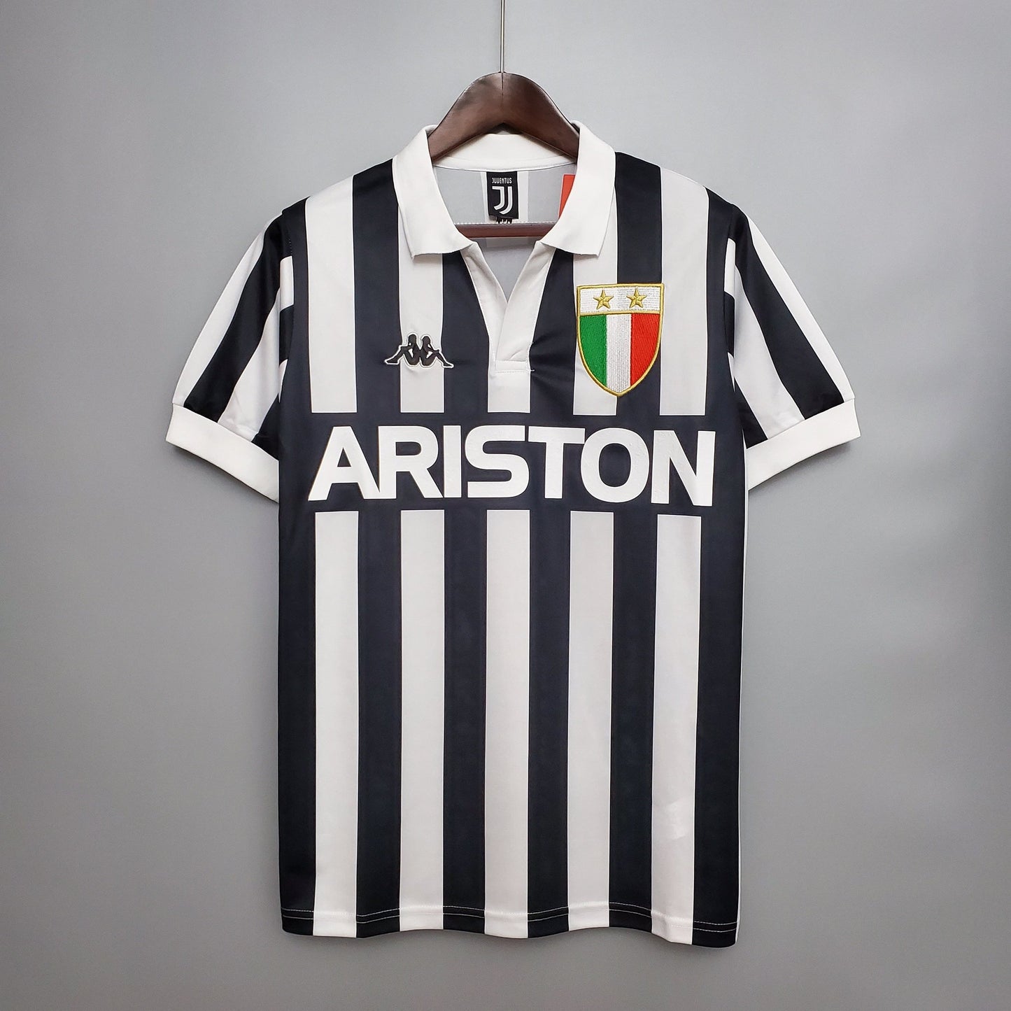 Juventus 1984/1985 Home kit