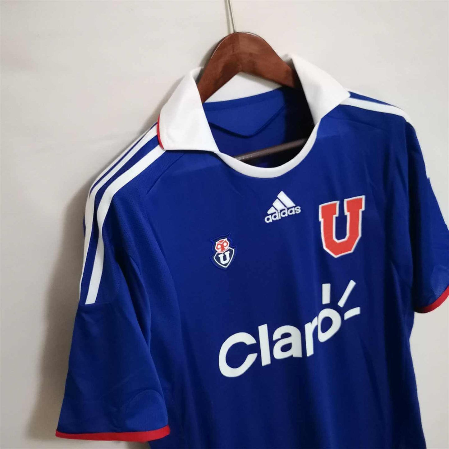 Universidad de Chile 2011 Home Kit