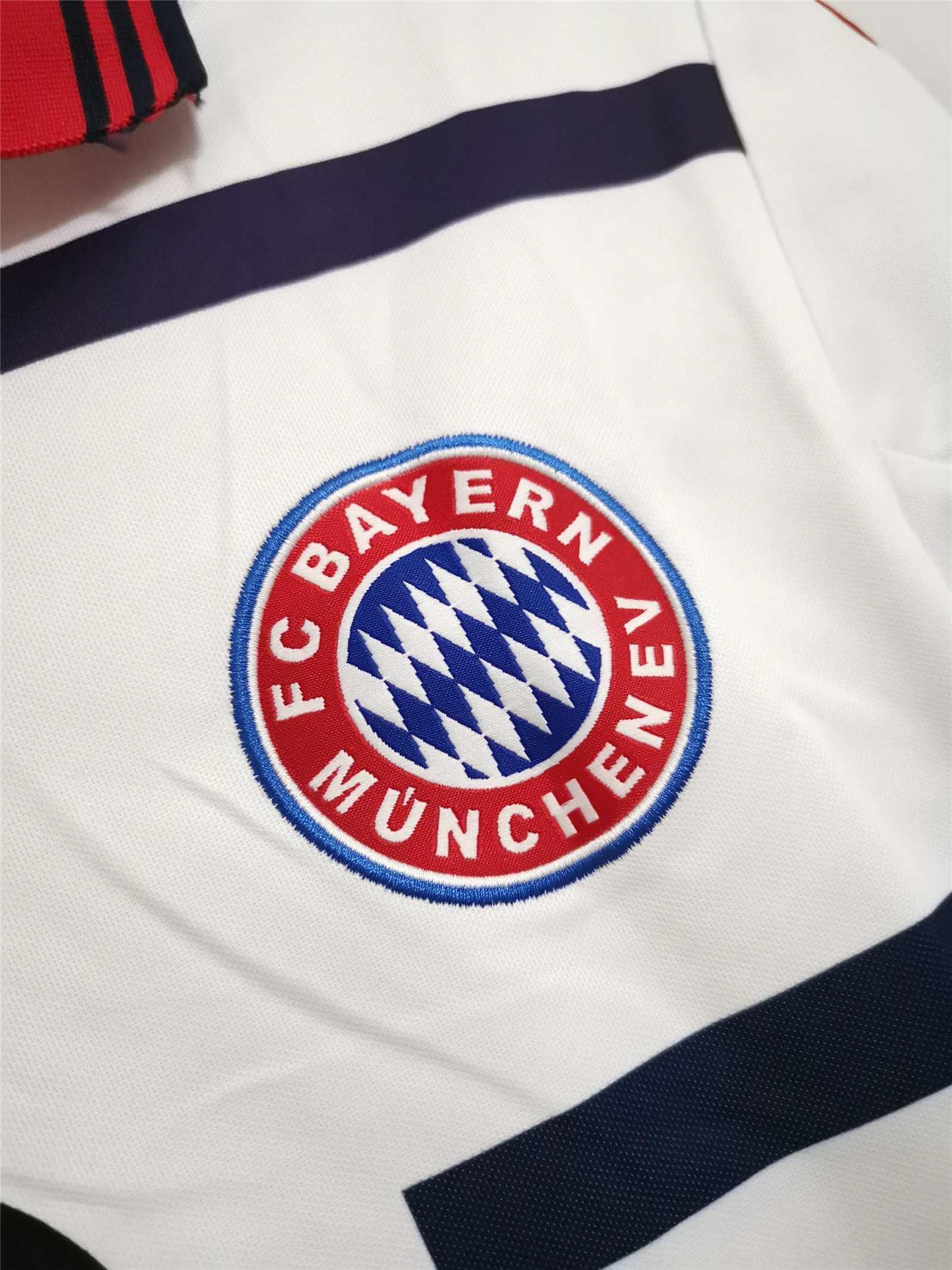 Bayern Munich 1998/2001 Away Kit