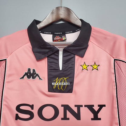 Juventus 1997/98 Away kit – Long sleeve