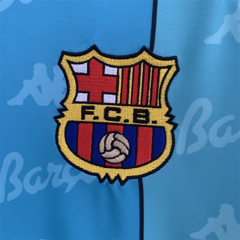 FC Barcelona 1996/1997 Away Kit – Long Sleeves