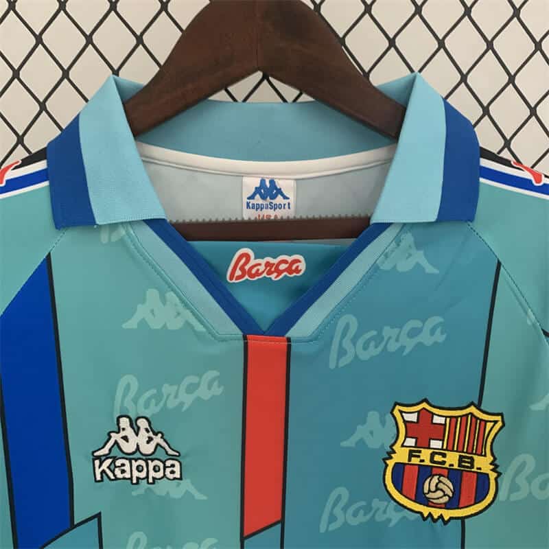 FC Barcelona 1996/1997 Away Kit – Long Sleeves