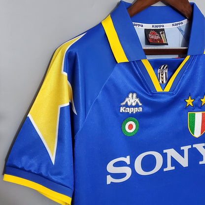 Juventus 1995/1996 Away Kit