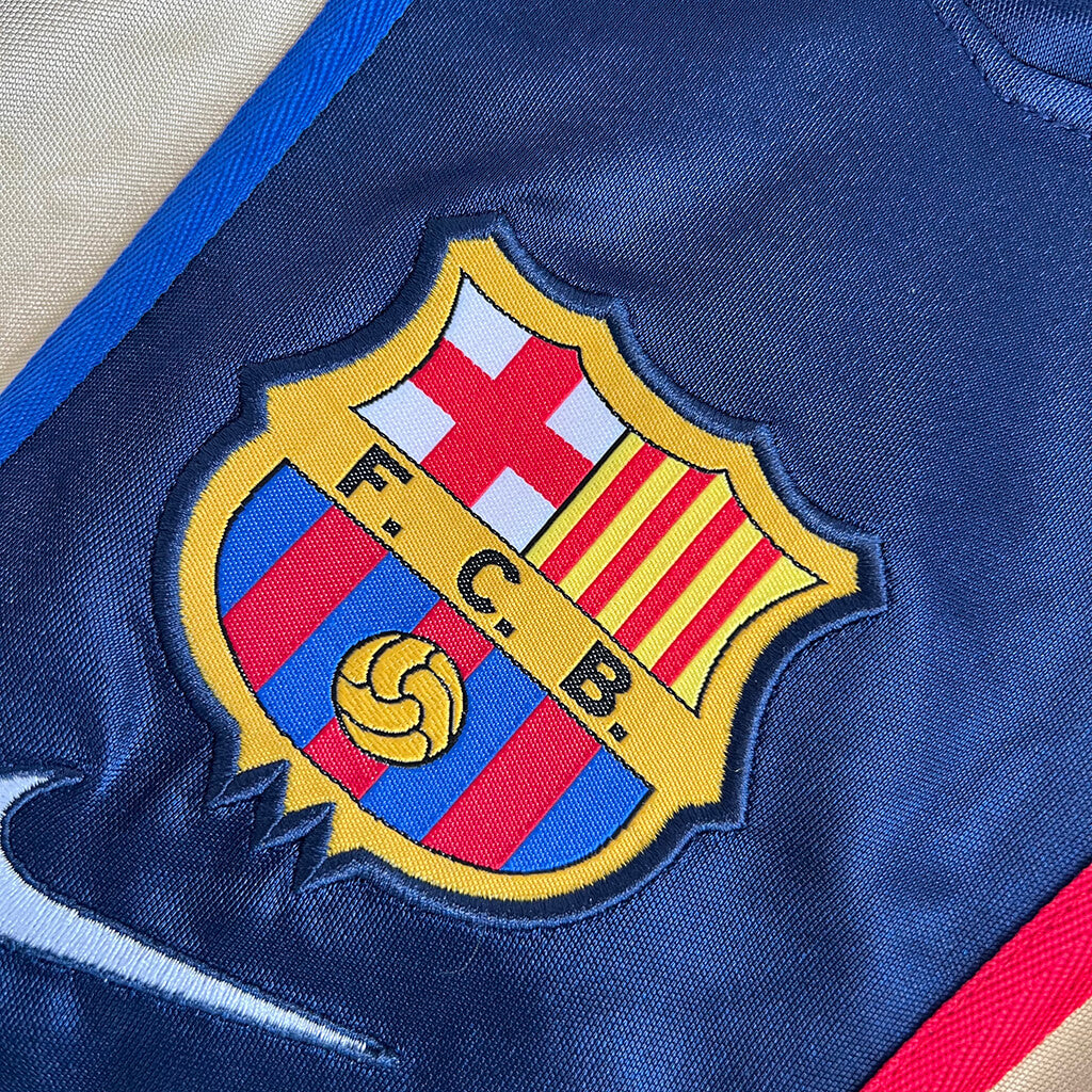 FC Barcelona 2001/2002 Away Kit