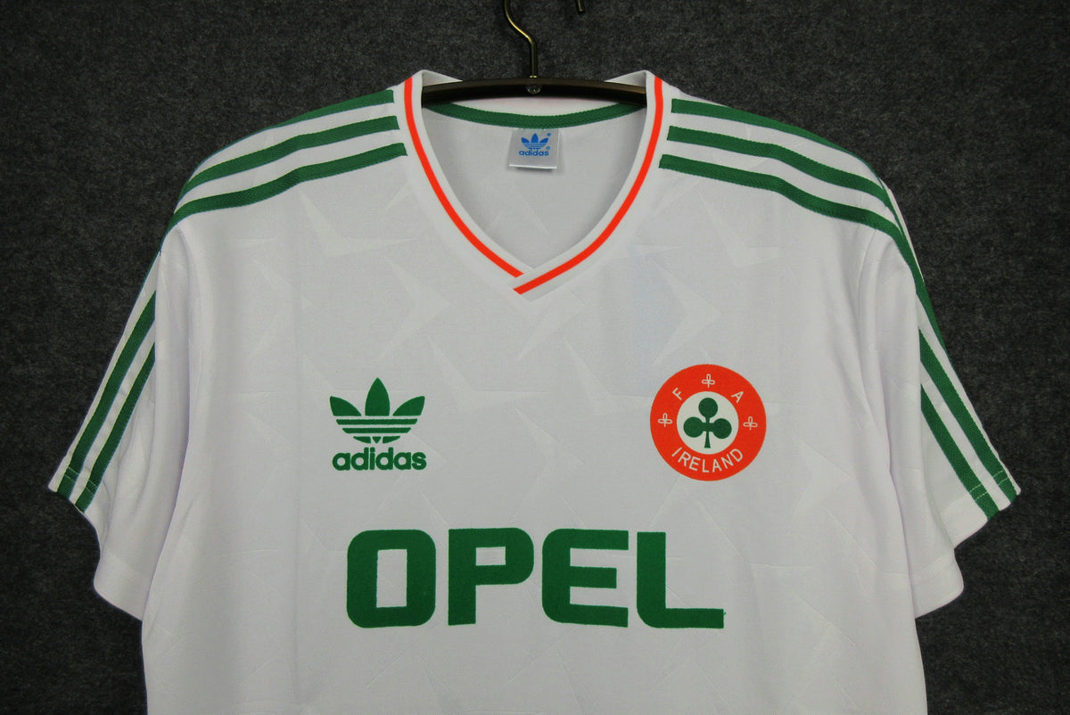 Ireland 1990/1992 Away kit