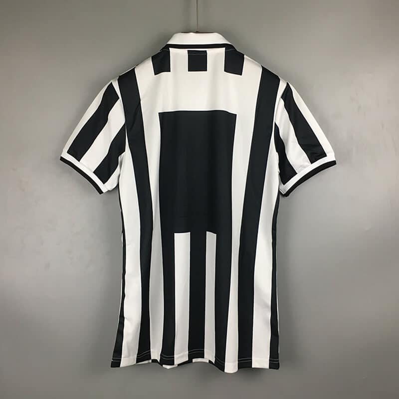 Juventus 1995/1997 Home Kit