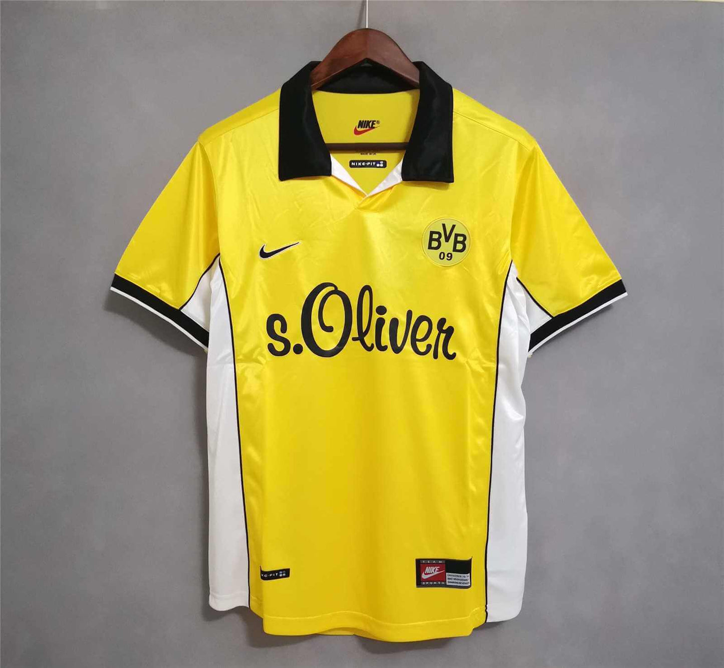 Borussia Dortmund 1998/1999 Home Kit